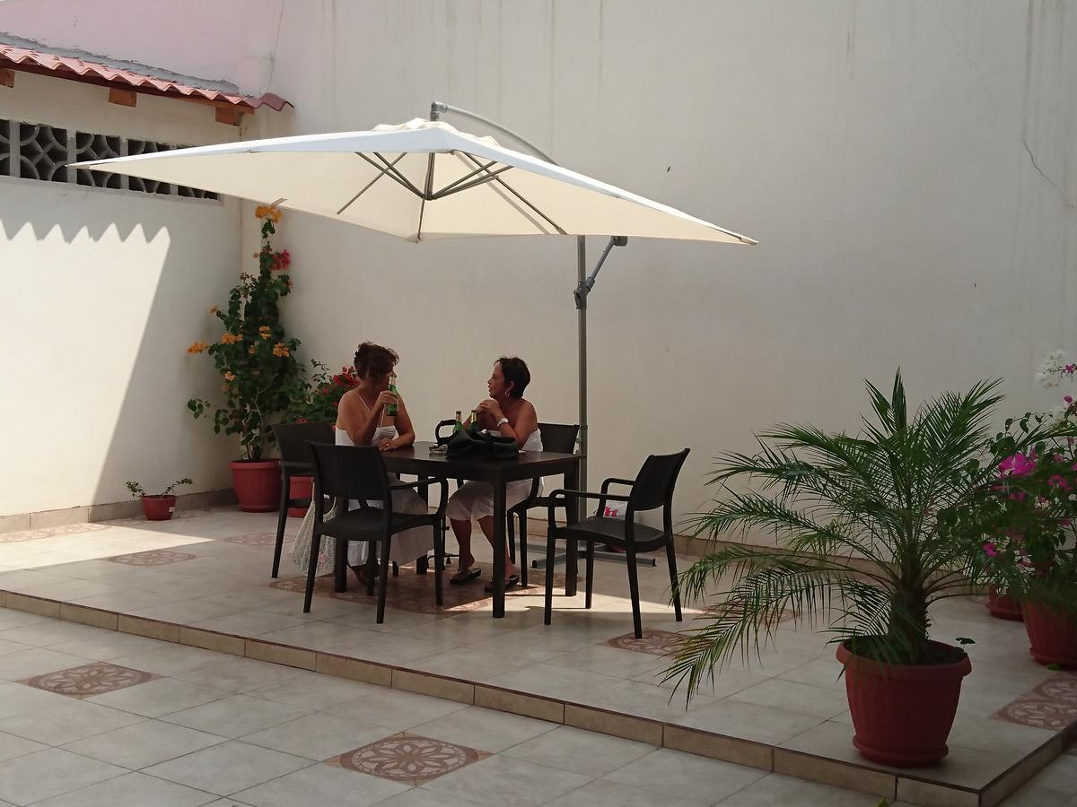 Hotel Las Palmas Esmeraldas Kültér fotó