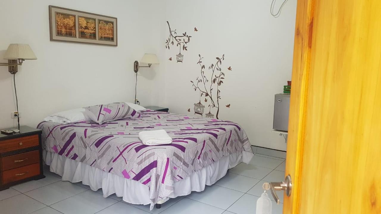 Hotel Las Palmas Esmeraldas Kültér fotó